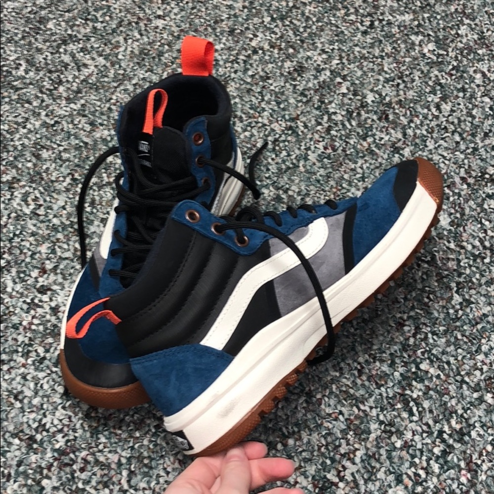 vans - Picture 4 of 4